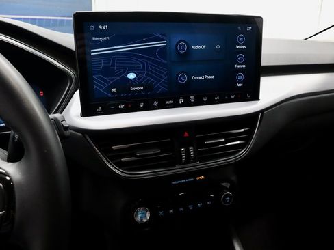 Certified 2024 Ford Escape Platinum image 33