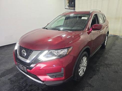 Used 2020 Nissan Rogue SV FWD image 2