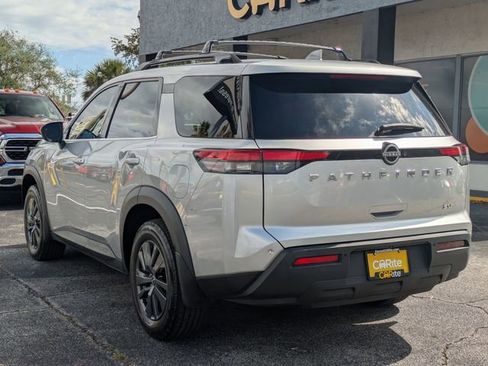 Used 2022 Nissan Pathfinder SV FWD image 7