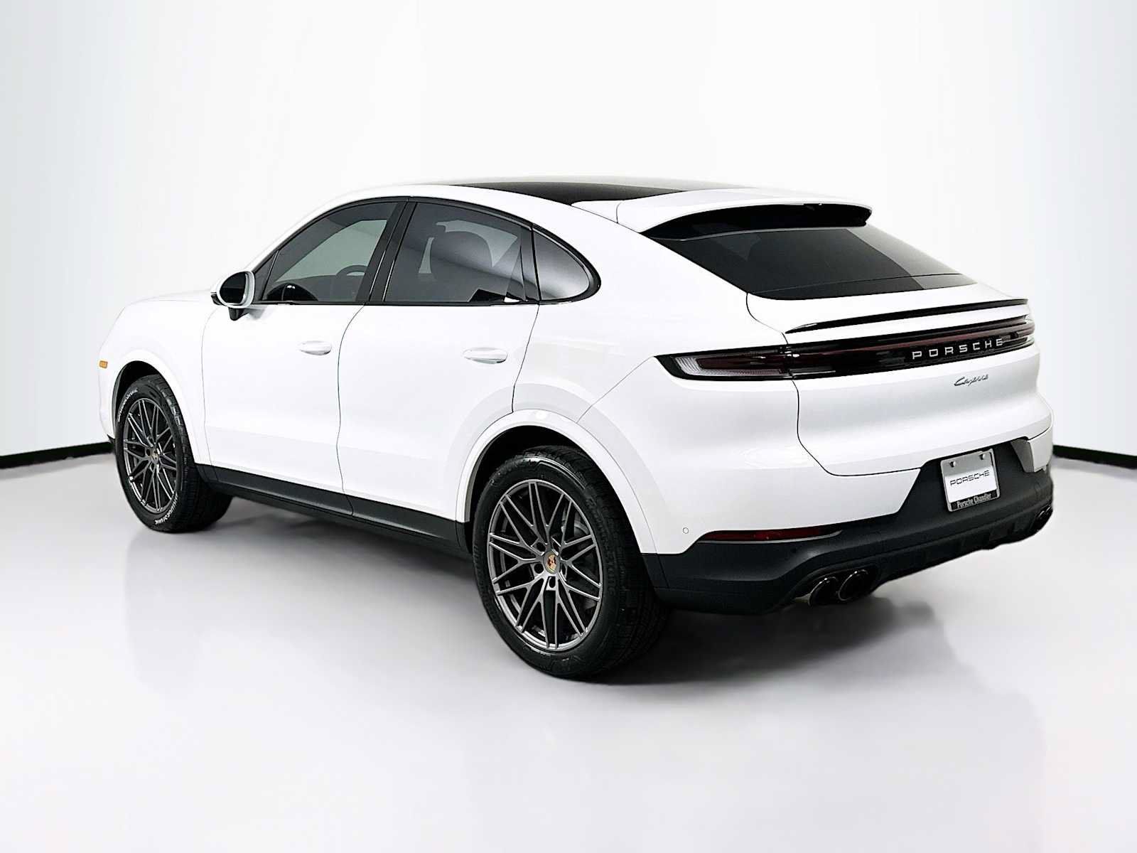 Used 2026 Porsche Cayenne Coupe AWD/4WD image 3