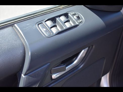 Used 2014 Land Rover LR2 AWD/4WD image 18