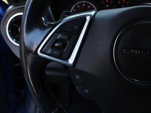 Used 2017 Chevrolet Camaro LT RWD image 21