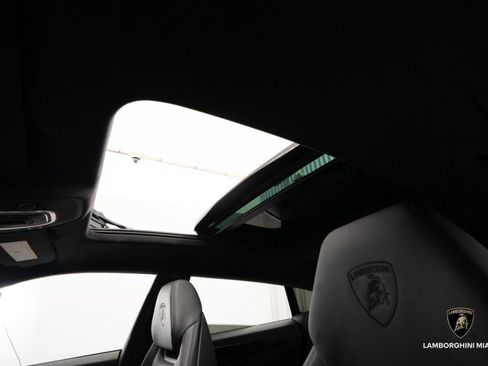 Used 2024 Lamborghini Urus S image 37