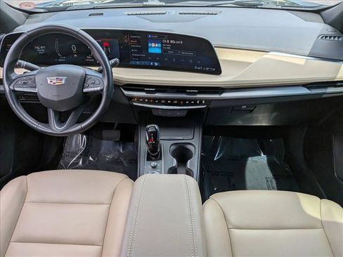 Used 2024 Cadillac XT4 Luxury FWD image 17