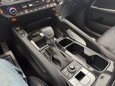 Used 2022 Kia Telluride SX w/ SX Prestige Package image 15