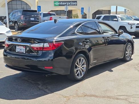 Used 2017 Lexus ES 300h w/ Navigation System Package FWD image 5
