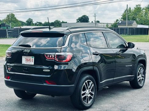Used 2018 Jeep Compass Latitude w/ Popular Equipment Group AWD/4WD image 10