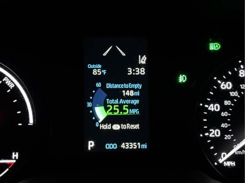 Certified 2024 Toyota Sienna XLE Woodland Edition AWD/4WD image 11