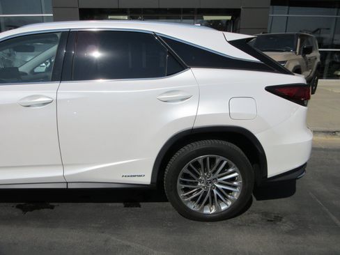 Used 2021 Lexus RX 450h AWD w/ Luxury Package image 4