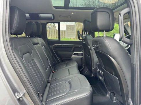 Used 2020 Land Rover Defender 110 HSE AWD/4WD image 17