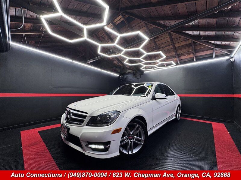 Used 2013 Mercedes-Benz C 250 Sedan image 2