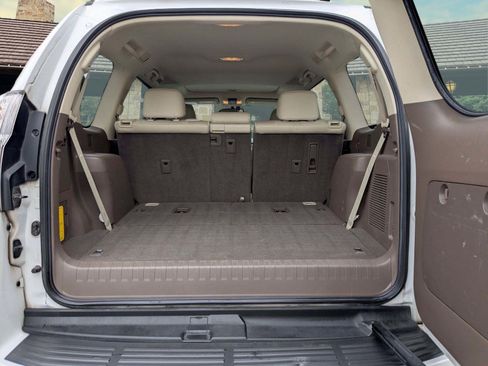Used 2016 Lexus GX 460 w/ Premium Package AWD/4WD image 25