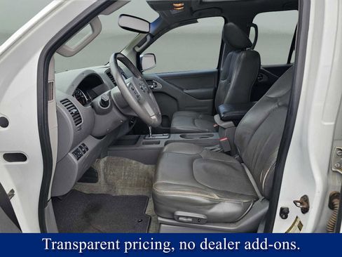 Used 2015 Nissan Frontier SL w/ Moonroof Package image 16