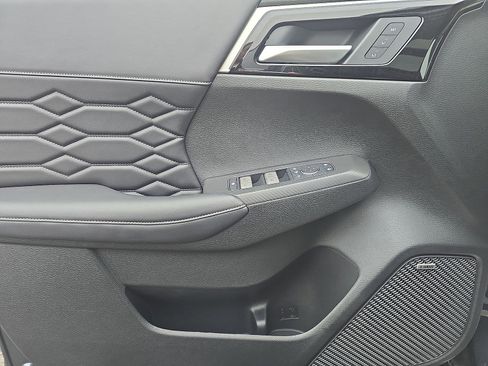 New 2026 Mitsubishi Outlander SEL AWD/4WD image 12