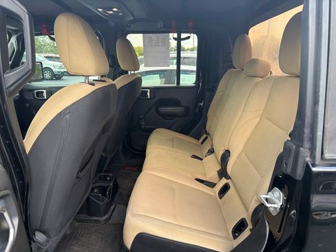 Used 2020 Jeep Gladiator Sport AWD/4WD image 13