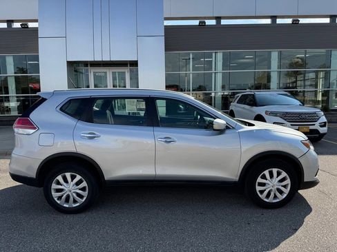 Used 2015 Nissan Rogue S AWD/4WD image 33
