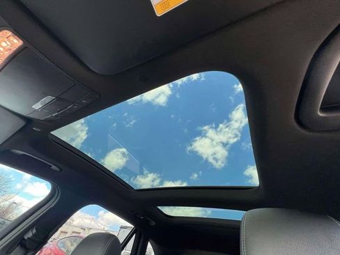 Used 2020 Mercedes-Benz GLC 300 image 40