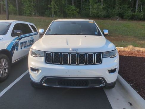 Used 2017 Jeep Grand Cherokee Limited w/ Luxury Group II AWD/4WD image 4