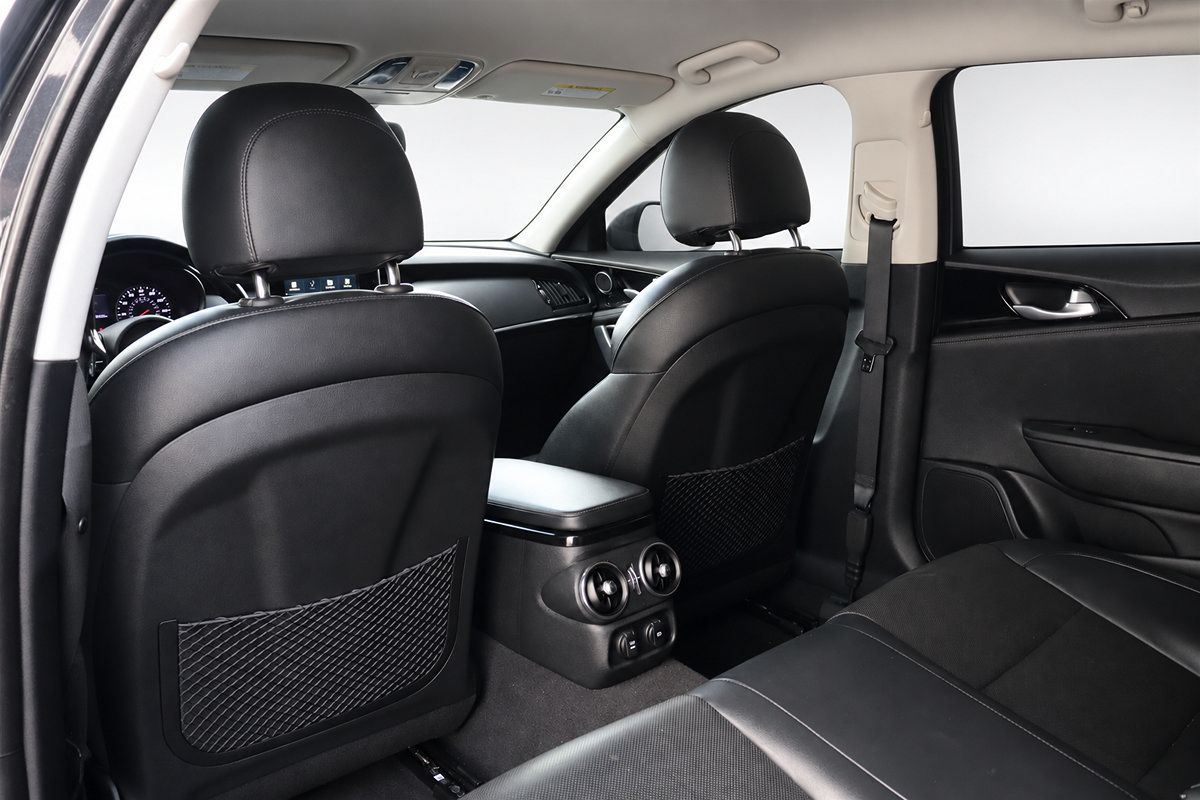 Used 2019 Kia Stinger RWD image 18