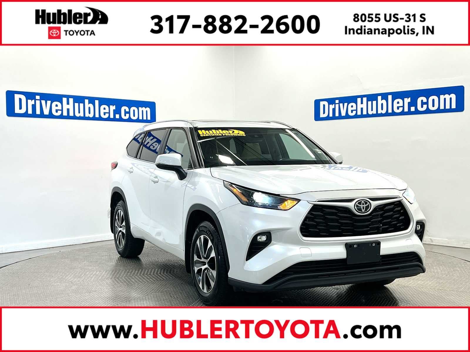 Used 2023 Toyota Highlander XLE AWD/4WD image 1