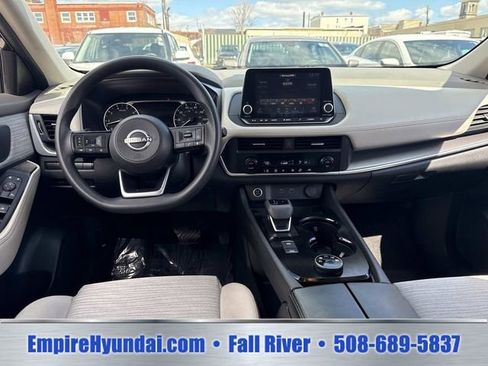 Used 2023 Nissan Rogue SV AWD/4WD image 13
