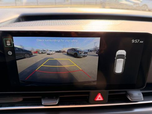 New 2026 Kia Carnival FWD image 18