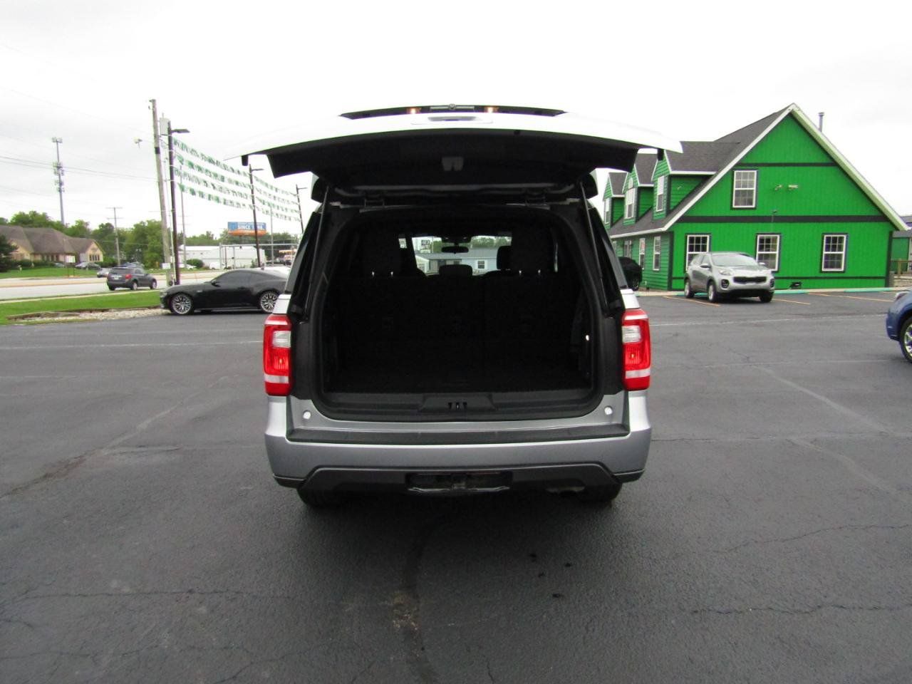 Used 2021 Ford Expedition XL RWD image 7