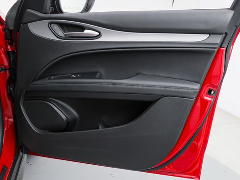 New 2025 Alfa Romeo Stelvio Sprint w/ Convenience Package image 11