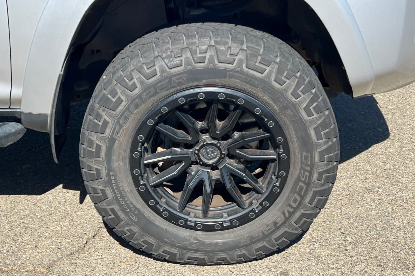 Used 2017 Toyota 4Runner TRD Off-Road Premium AWD/4WD image 18