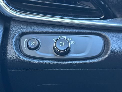 Used 2017 Chevrolet Volt Premier w/ Driver Confidence II Package image 33