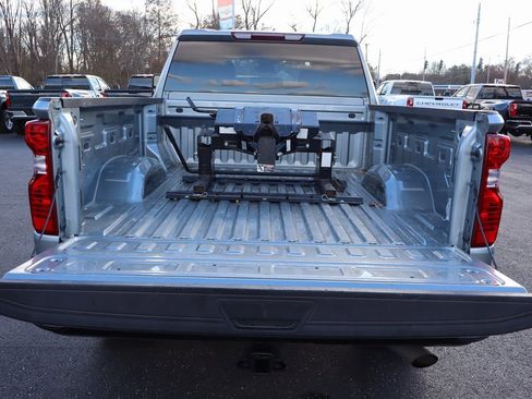 Used 2024 Chevrolet Silverado 2500 Custom w/ Custom Value Package image 31
