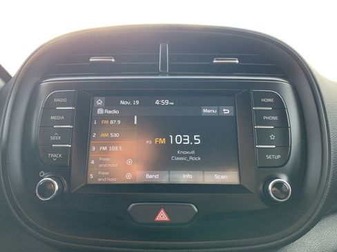 Used 2021 Kia Soul LX image 12