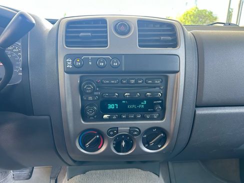 Used 2004 GMC Canyon SLE AWD/4WD image 12