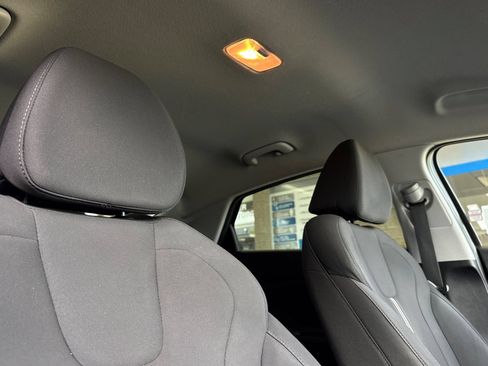 Used 2021 Hyundai Elantra SEL w/ Convenience Package FWD image 16