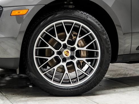 Used 2018 Porsche Macan S image 3