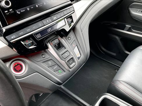 Used 2025 Honda Odyssey Sport-L image 16