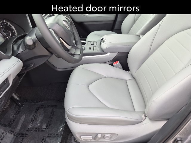 Certified 2026 Toyota Highlander XLE AWD/4WD image 13