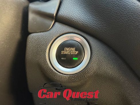 Used 2019 Chevrolet Equinox LT w/ Driver Convenience Package FWD image 29