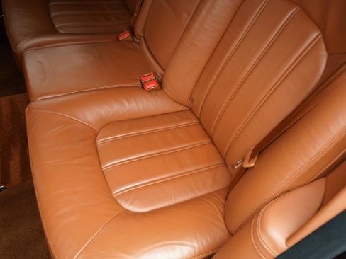 Used 2011 Bentley Mulsanne image 48