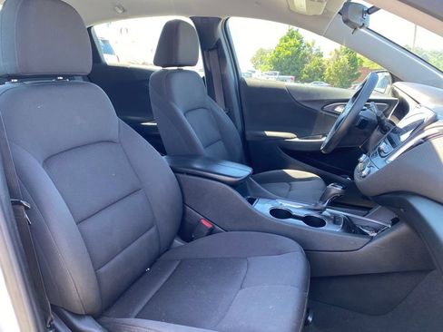 Used 2020 Chevrolet Malibu LT FWD image 22
