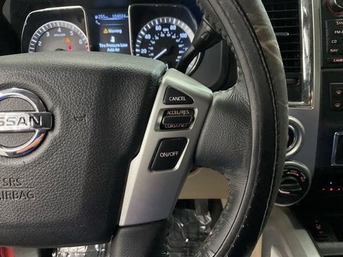Used 2017 Nissan Titan SV AWD/4WD image 13