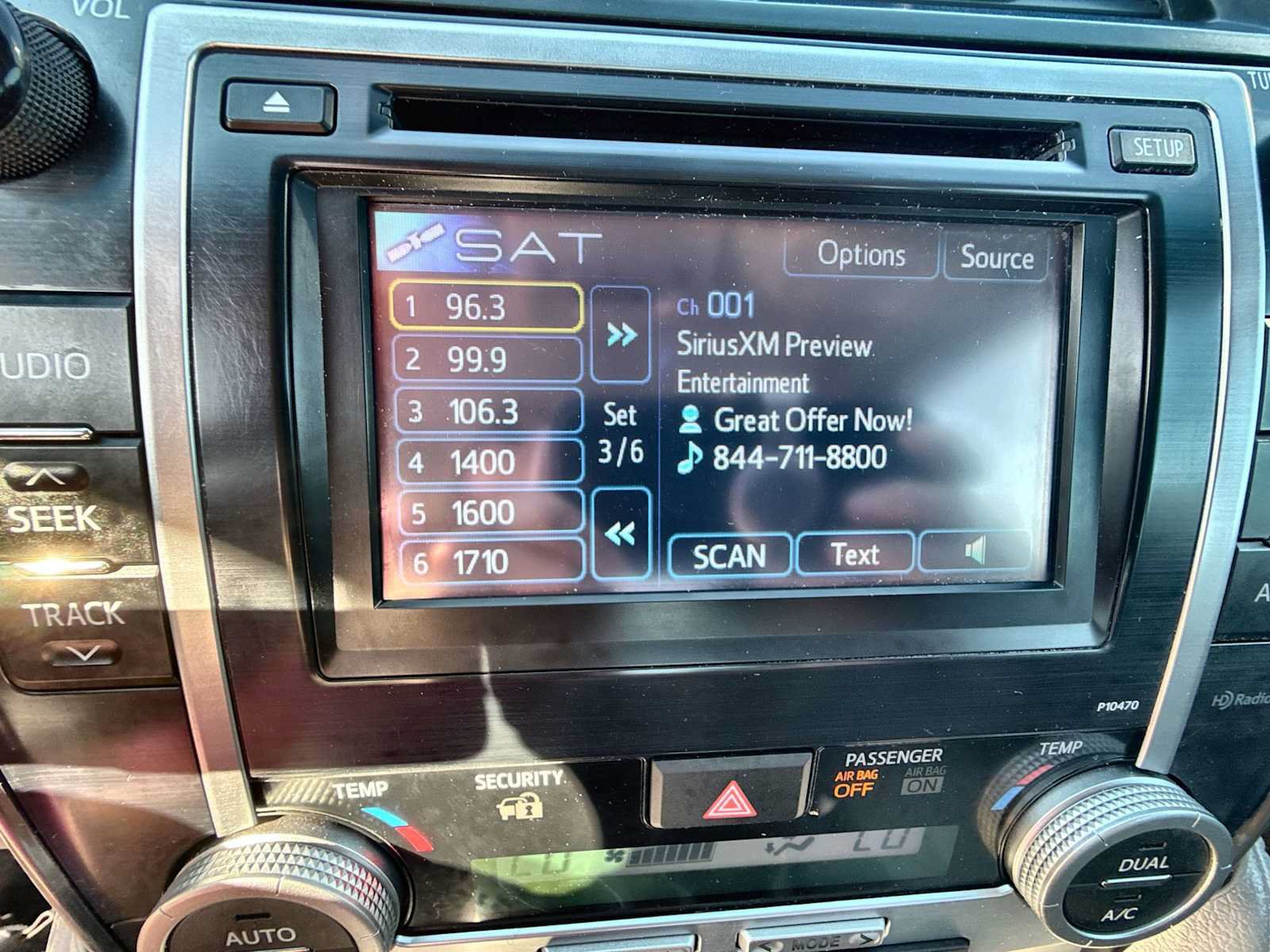 Used 2013 Toyota Camry XLE FWD image 13