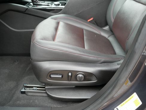 Used 2021 Chevrolet Blazer RS AWD/4WD image 19