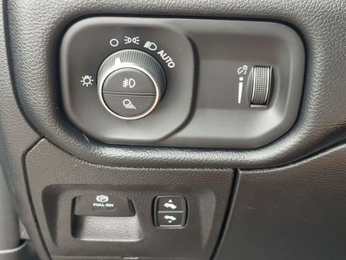 Used 2020 RAM 1500 Big Horn AWD/4WD image 28