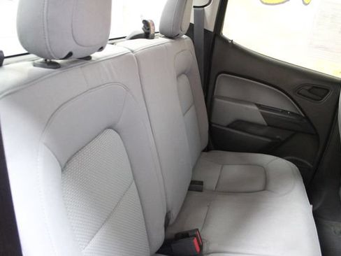 Used 2015 GMC Canyon 2WD Crew Cab w/ Convenience Package image 9