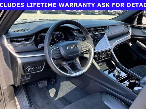 Used 2023 Jeep Grand Cherokee L Laredo AWD/4WD image 11