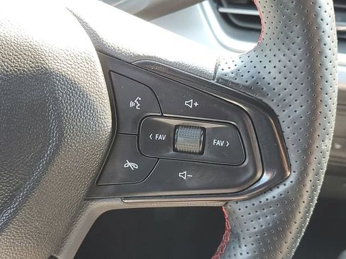 Certified 2024 Chevrolet Trax RS FWD image 21