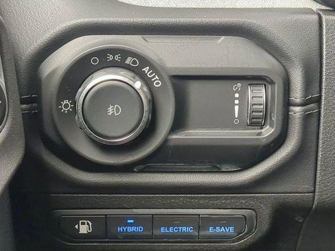 Certified 2025 Jeep Wrangler Unlimited Sahara w/ Safety Group image 27