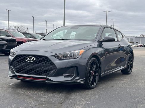 Used 2019 Hyundai Veloster Turbo R-Spec image 3