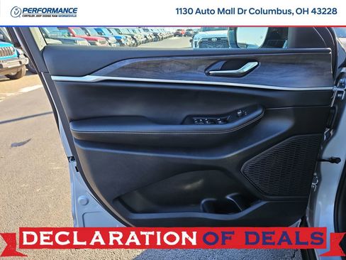 New 2026 Jeep Grand Cherokee Altitude image 18